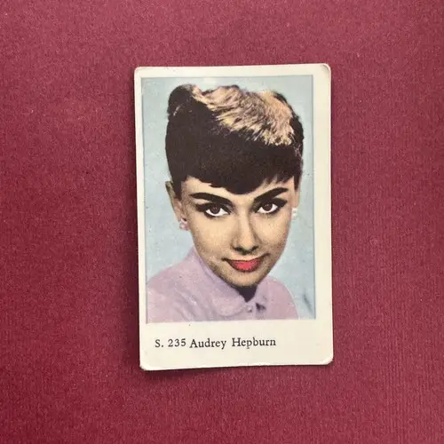 Audrey Hepburn — 1957 S #235
